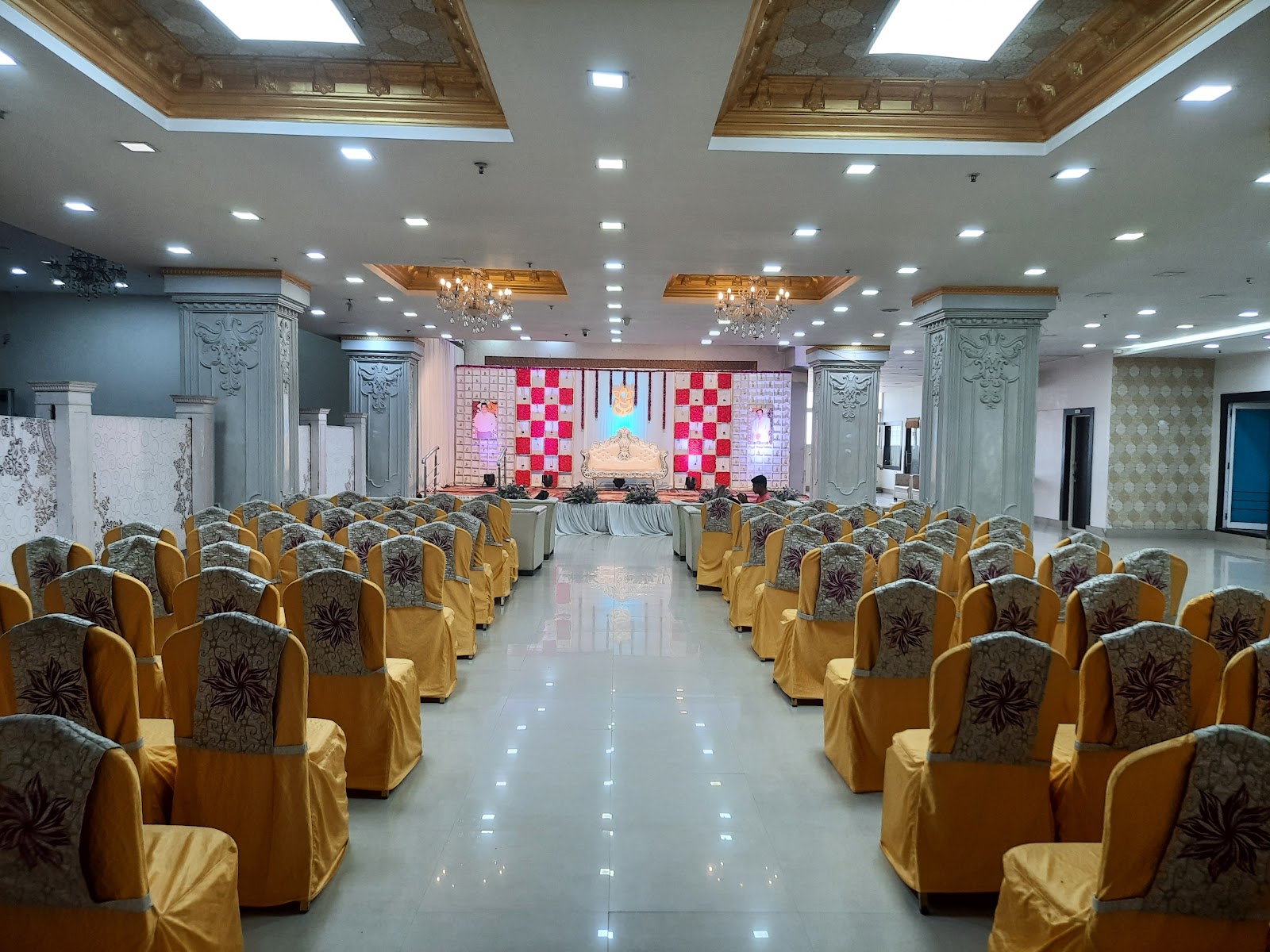 White Petals — Banquet Hall in Bangalore (on-site parking, in-house decoration, bar service available, 400–750 guest capacity)