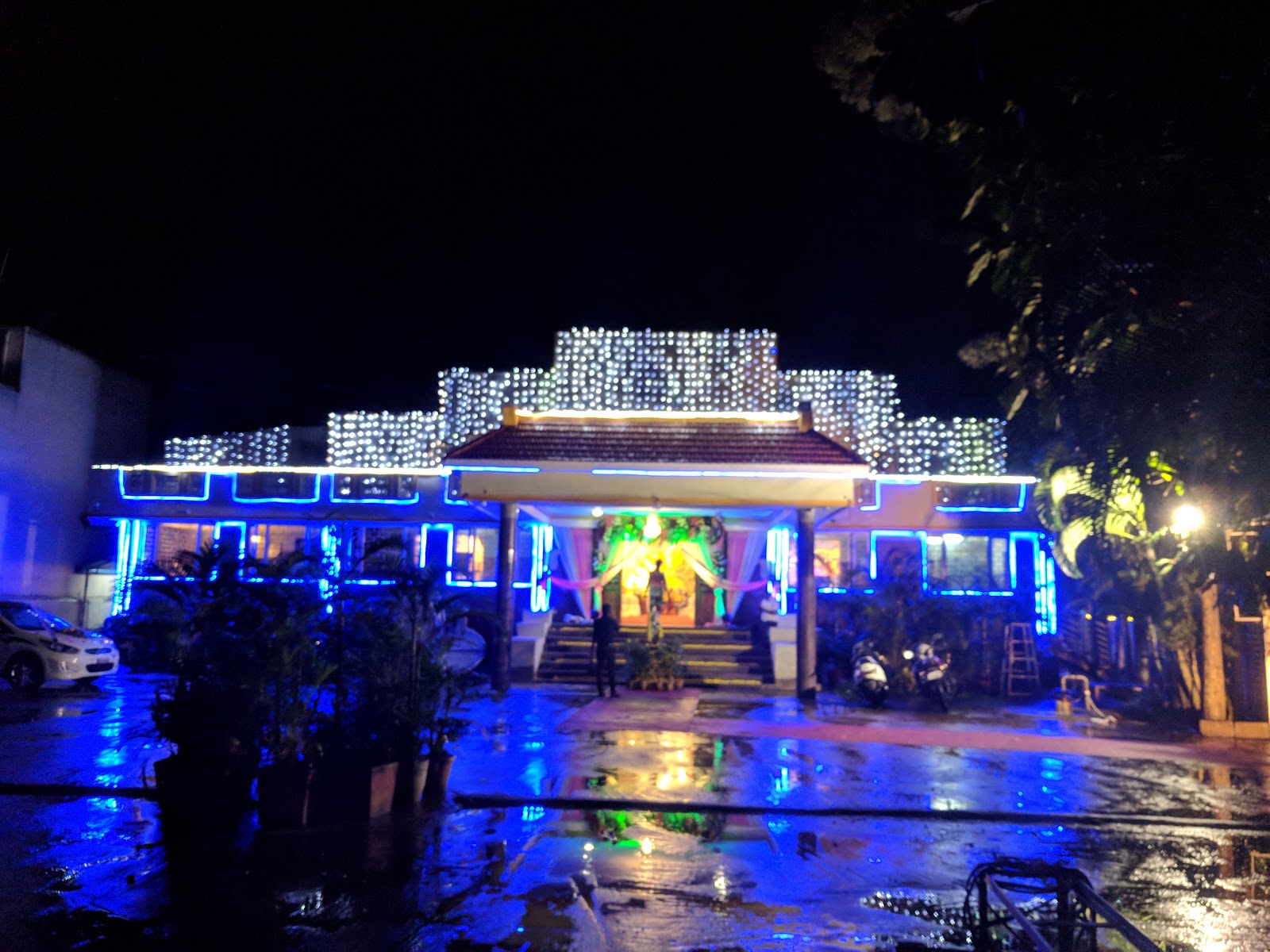 Shravanthi Kalyana Mantapa — Banquet Hall in Kanakapura Road, Bangalore (on-site parking, in-house decoration, DJ permitted, bar service available) — photo 2
