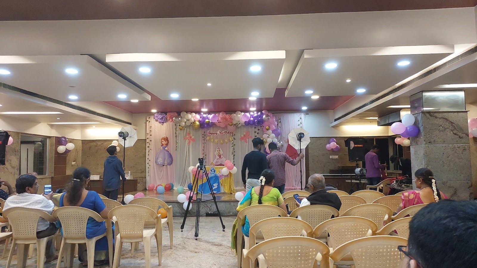 Sri Sai Party Hall — Banquet Hall in Jayanagar, Bangalore (on-site parking, in-house decoration, bar service available, 200–300 guest capacity) — photo 3
