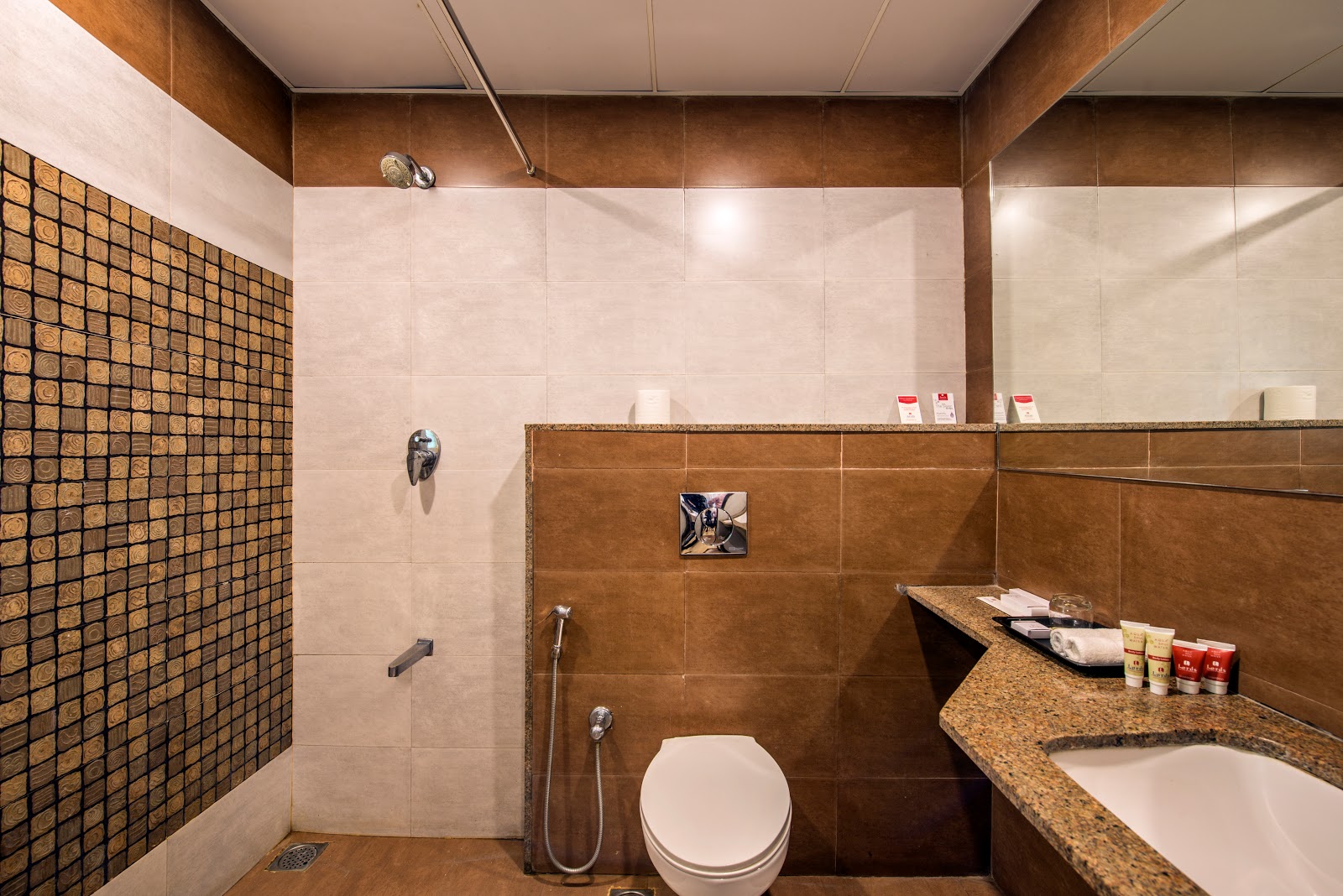 Lords Eco Inn — Banquet Hall in Jayanagar, Bangalore (on-site parking, in-house decoration, outside catering allowed, bar service available) — photo 3