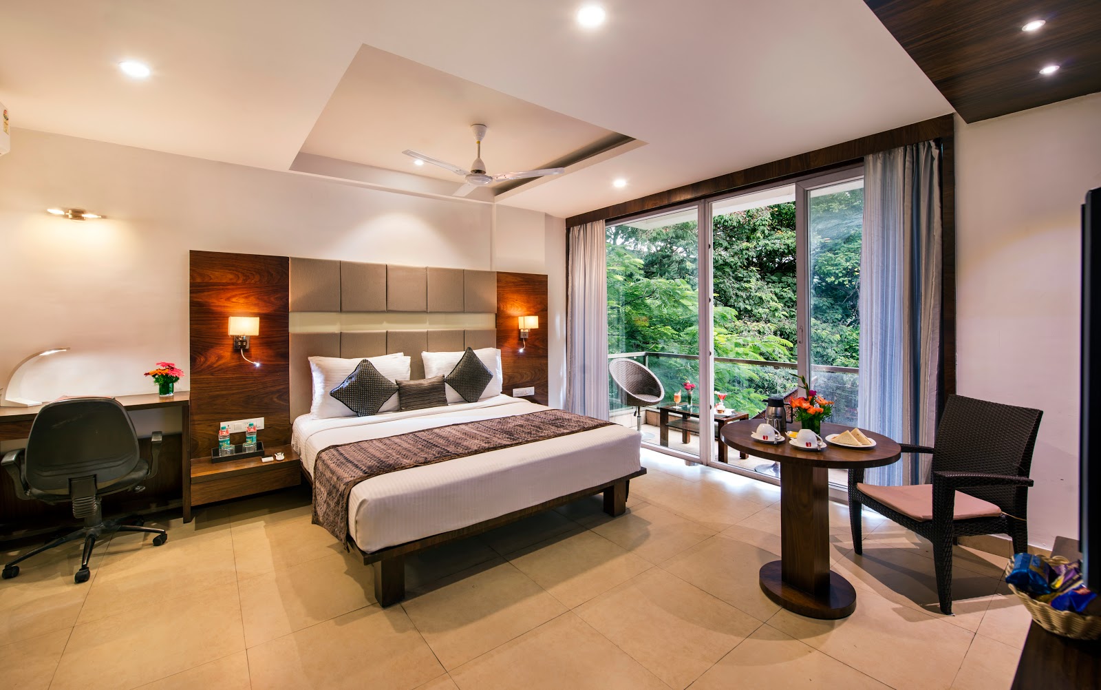 Lords Eco Inn — Banquet Hall in Jayanagar, Bangalore (on-site parking, in-house decoration, outside catering allowed, bar service available) — photo 4