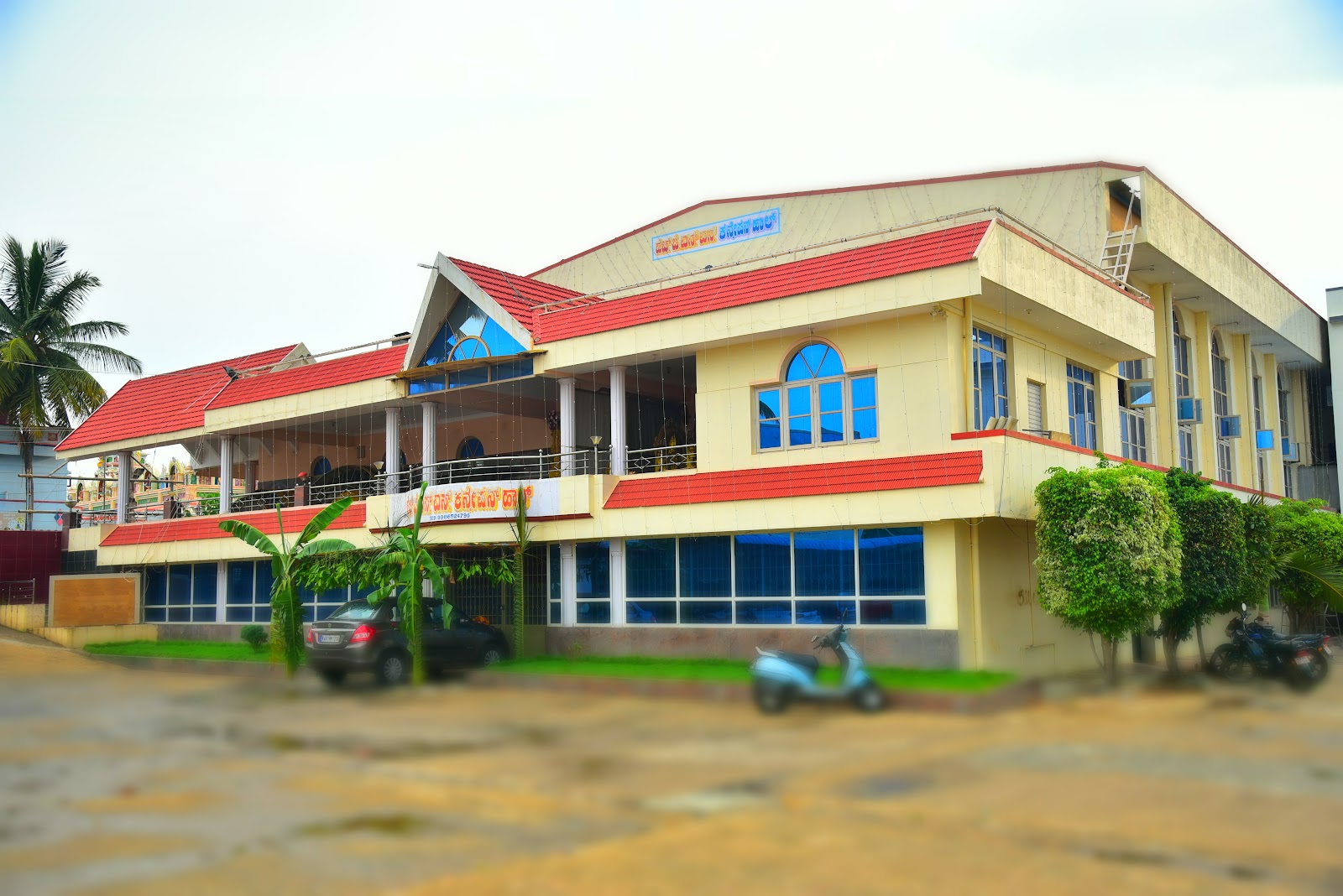 HJSS Convention Hall — Banquet Hall in Hoskote, Bangalore (on-site parking, in-house decoration, DJ permitted, bar service available) — photo 3