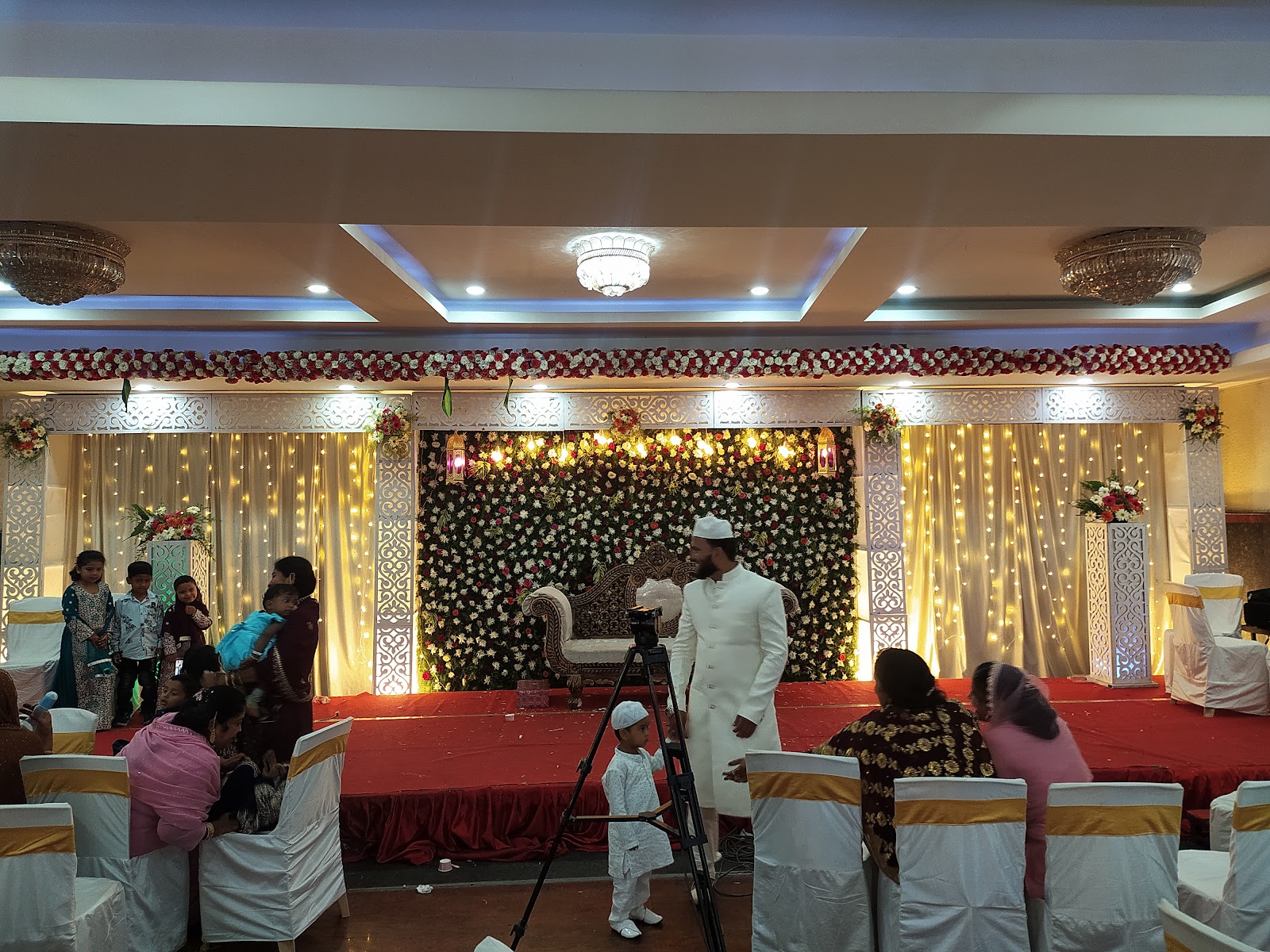 A-Z Convention Hall — Banquet Hall in HSR Layout, Bangalore (on-site parking, in-house decoration, DJ permitted, bar service available)