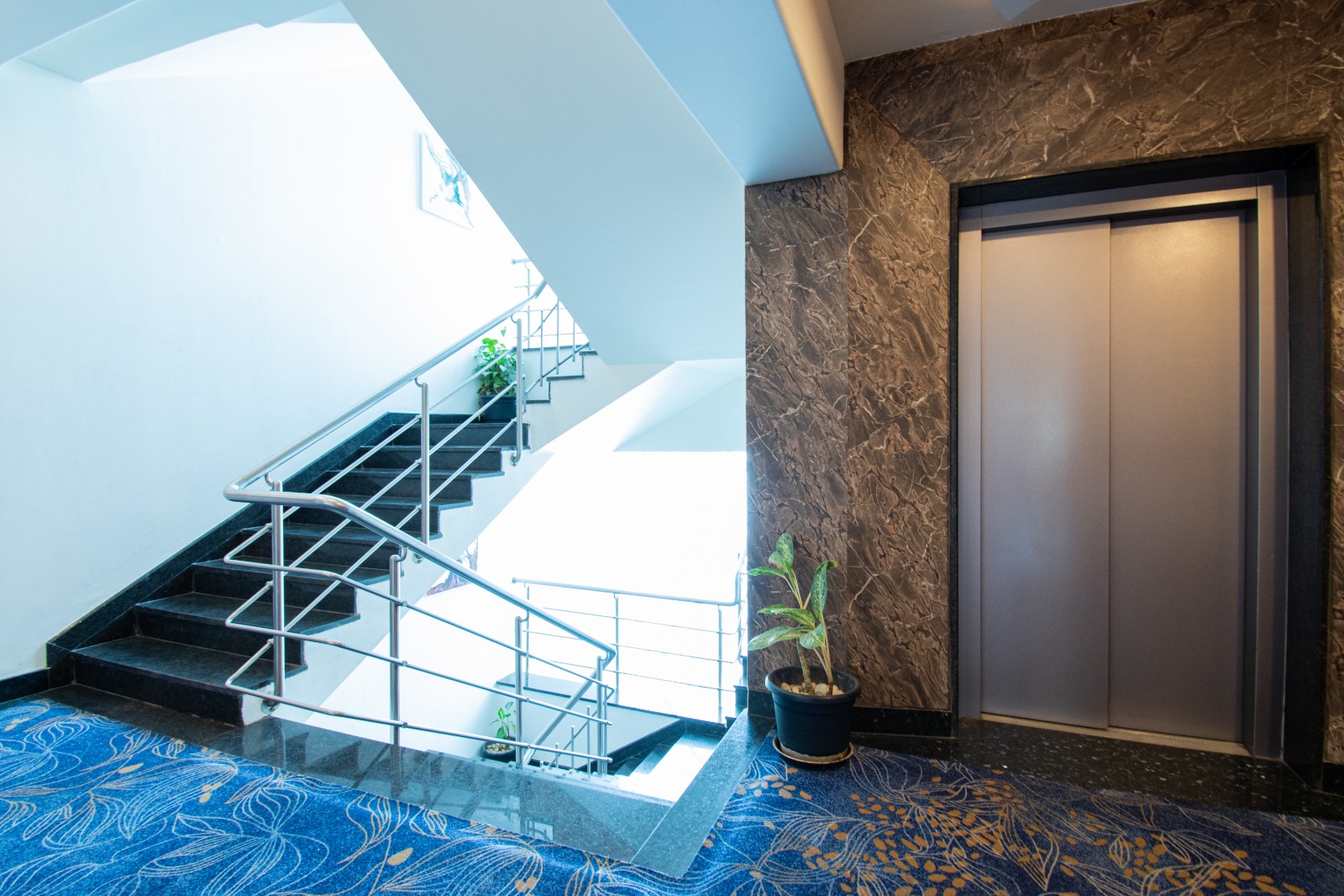 Akshaya Aura Hotel — Banquet Hall in Gandhi Nagar, Bangalore (on-site parking, in-house decoration, outside catering allowed, bar service available) — photo 3