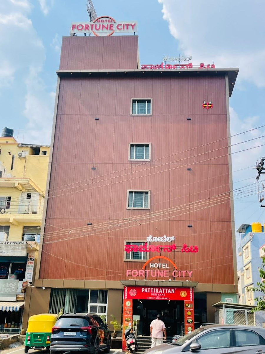 Hotel Fortune City Bommasandra Bangalore — Banquet Hall in Bangalore (on-site parking, in-house decoration, outside catering allowed, bar service available) — photo 3