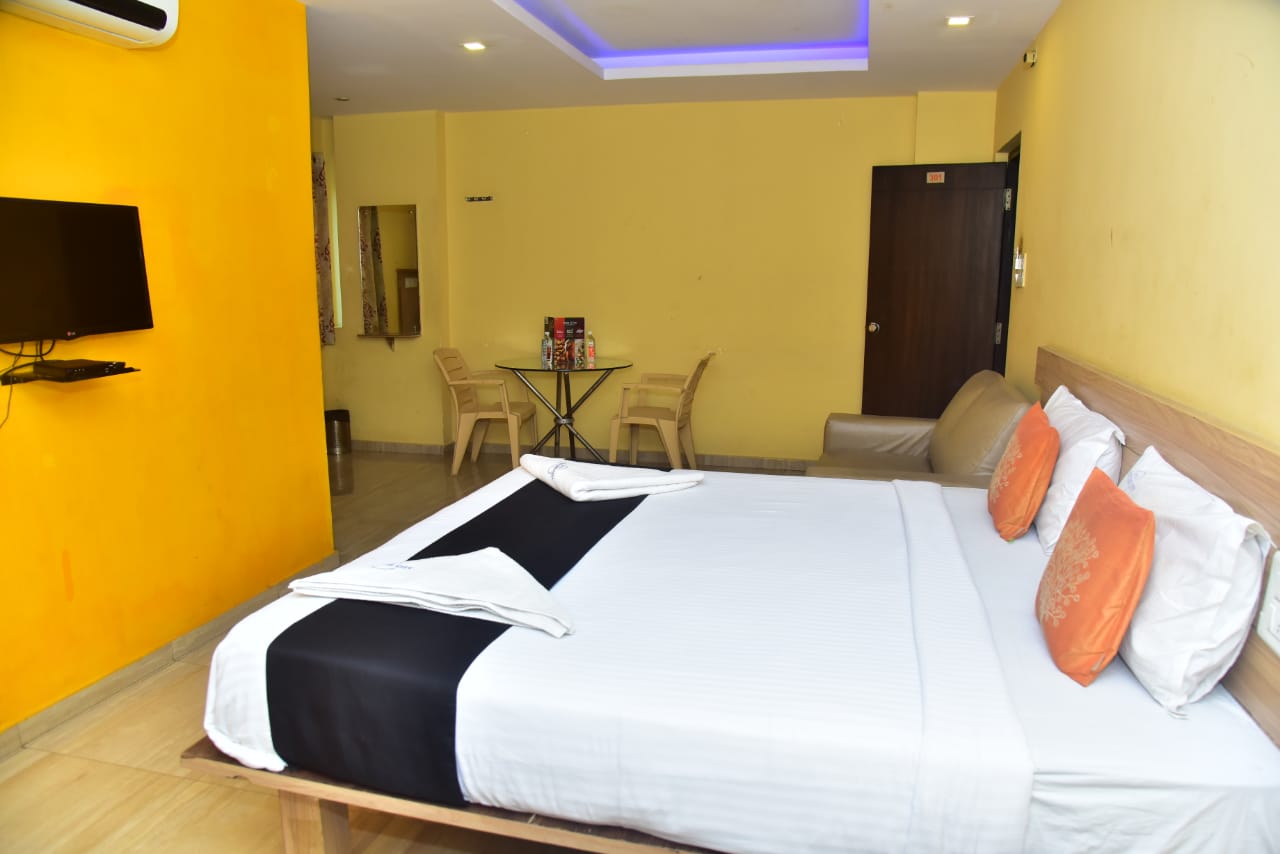 Hotel Fortune City Bommasandra Bangalore — Banquet Hall in Bangalore (on-site parking, in-house decoration, outside catering allowed, bar service available) — photo 4