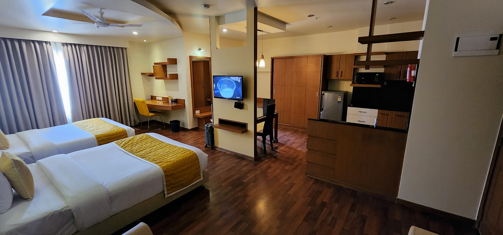 Lemon Tree Hotel Electronic City Bangalore — Banquet Hall in Bangalore (on-site parking, in-house decoration, outside catering allowed, bar service available) — photo 2