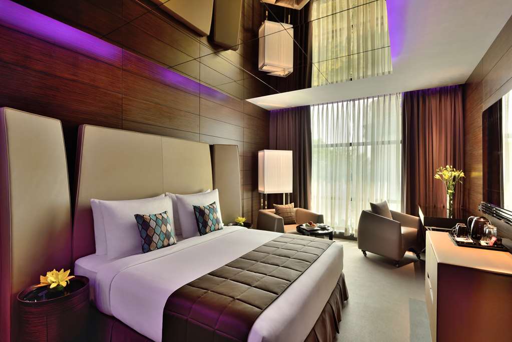 Radisson Blu Atria — Banquet Hall in Vasanth Nagar, Bangalore (on-site parking, in-house decoration, outside catering allowed, DJ permitted) — photo 2