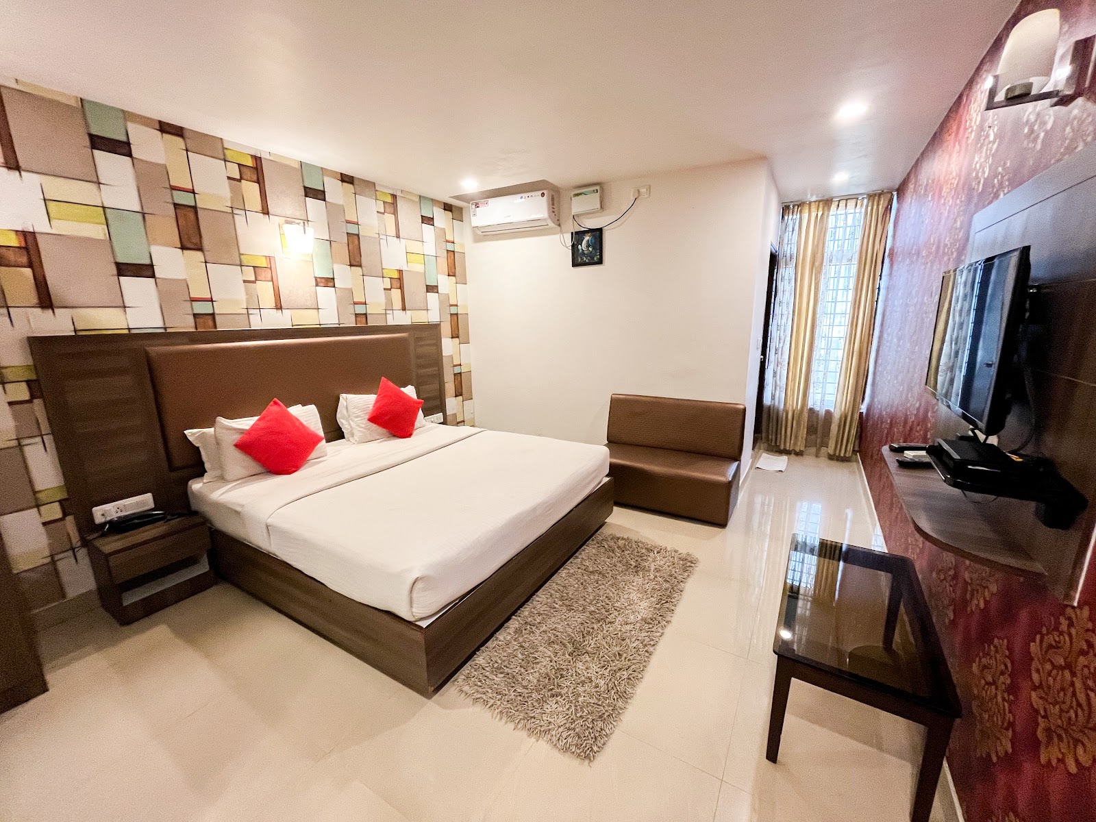 Hotel Victory Grand Sarjapur Road Bangalore — Banquet Hall in Bangalore (on-site parking, in-house decoration, outside catering allowed, bar service available) — photo 4