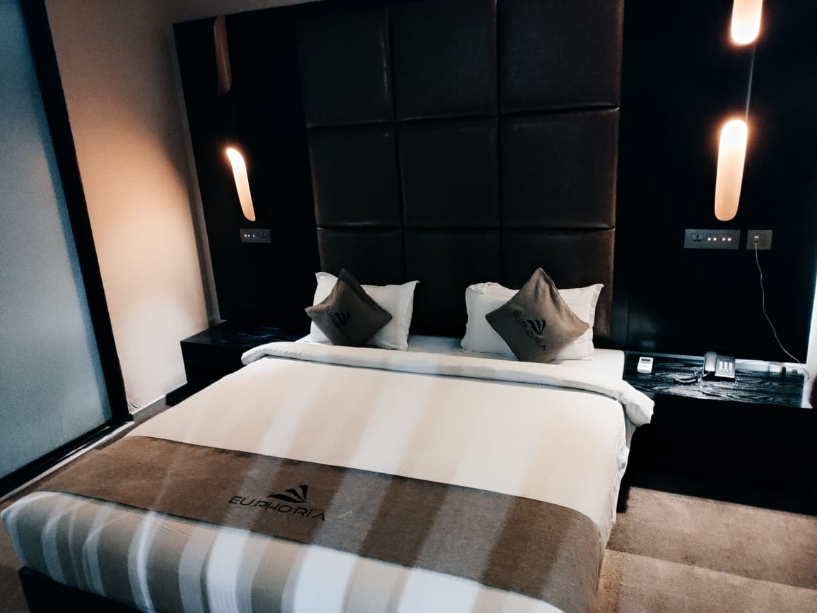Hotel Euphoria — Banquet Hall in Bannerghatta Road, Bangalore (on-site parking, in-house decoration, outside catering allowed, bar service available) — photo 3