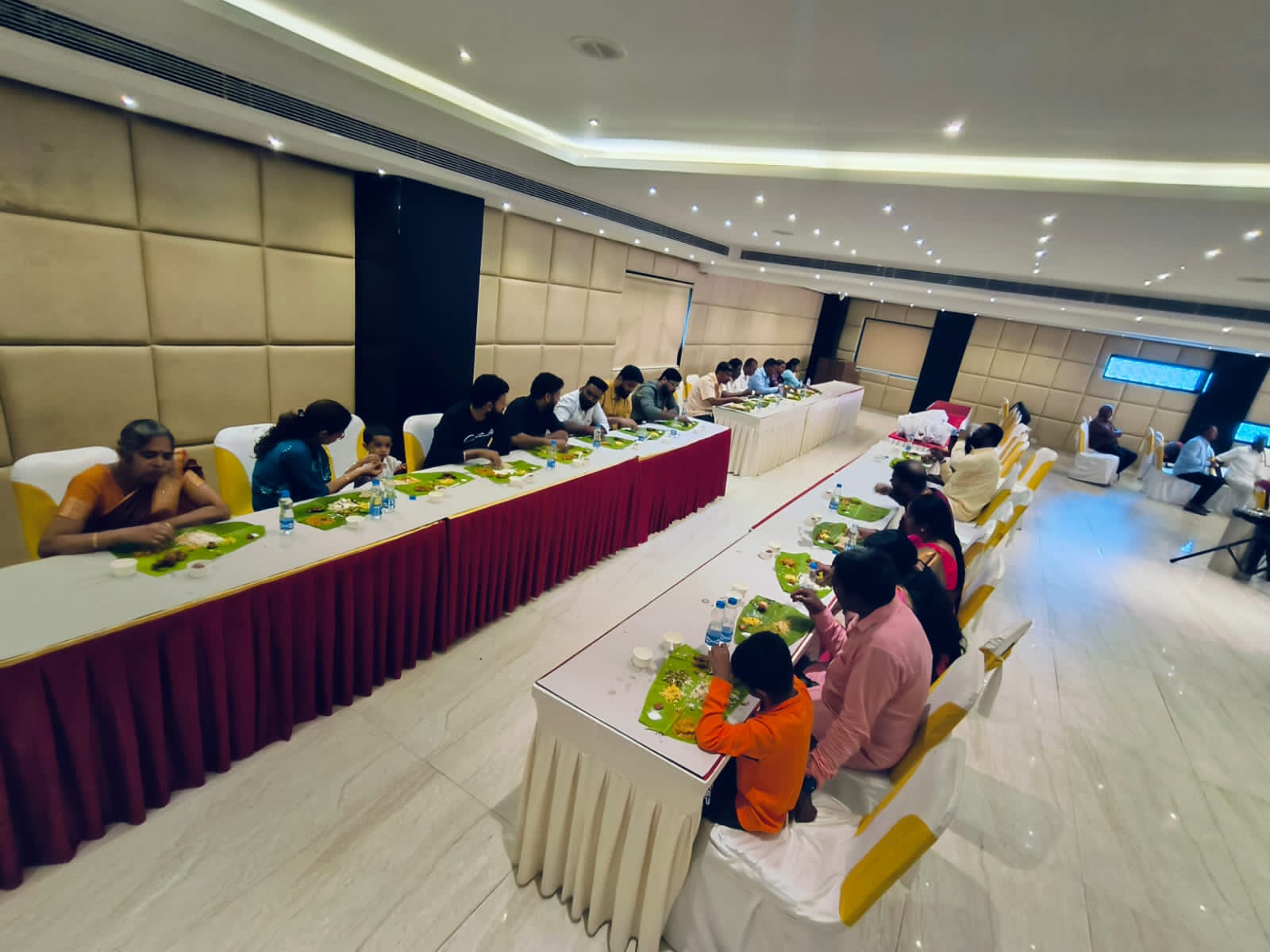 Grand Seasons Hotel — Banquet Hall in Banaswadi, Bangalore (on-site parking, in-house decoration, outside catering allowed, bar service available) — photo 3