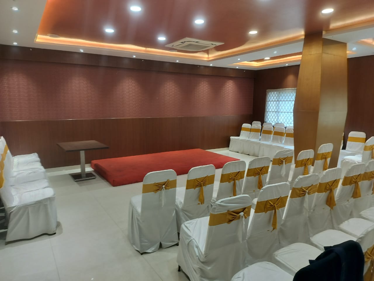 Nandhana Banquet Hall · Bommasandra — Banquet Hall in Bangalore (on-site parking, in-house decoration, outside catering allowed, DJ permitted)