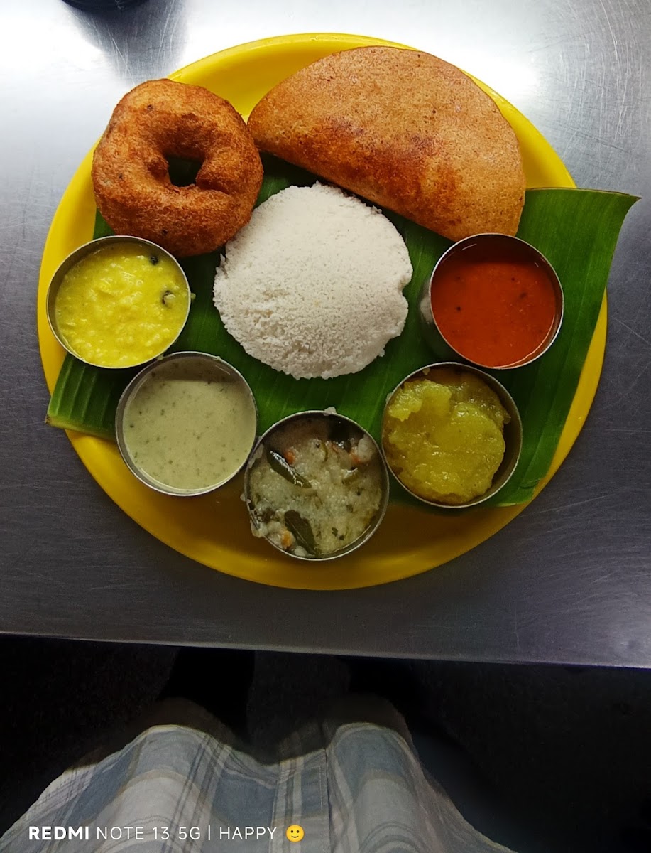 Lalbagh Grand Party Hall — Banquet Hall in Basavanagudi, Bangalore (on-site parking, in-house decoration, outside catering allowed, bar service available) — photo 4