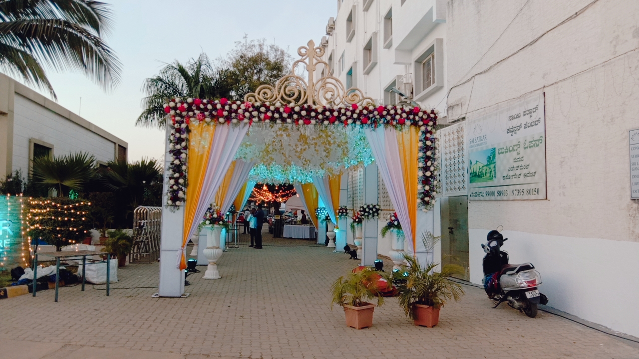 Sai Satkar Convention Centre — Banquet Hall in Yelahanka, Bangalore (on-site parking, in-house decoration, DJ permitted, bar service available)