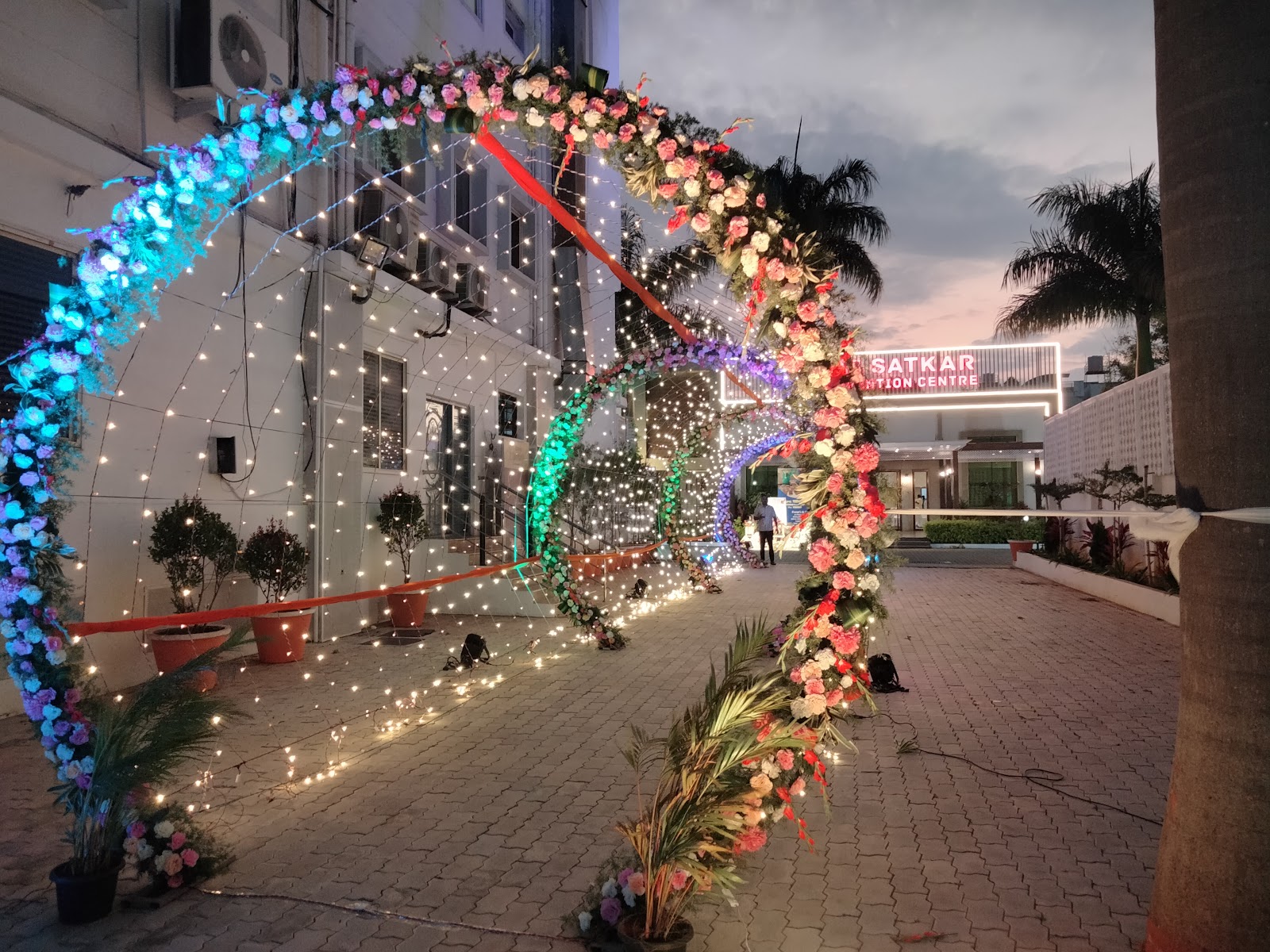 Sai Satkar Convention Centre — Banquet Hall in Yelahanka, Bangalore (on-site parking, in-house decoration, DJ permitted, bar service available) — photo 2