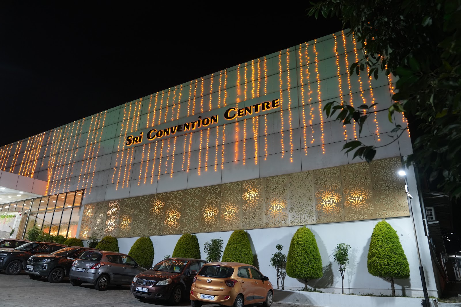 Sri Convention Centre — Banquet Hall in Banashankari, Bangalore (on-site parking, in-house decoration, DJ permitted, bar service available) — photo 4