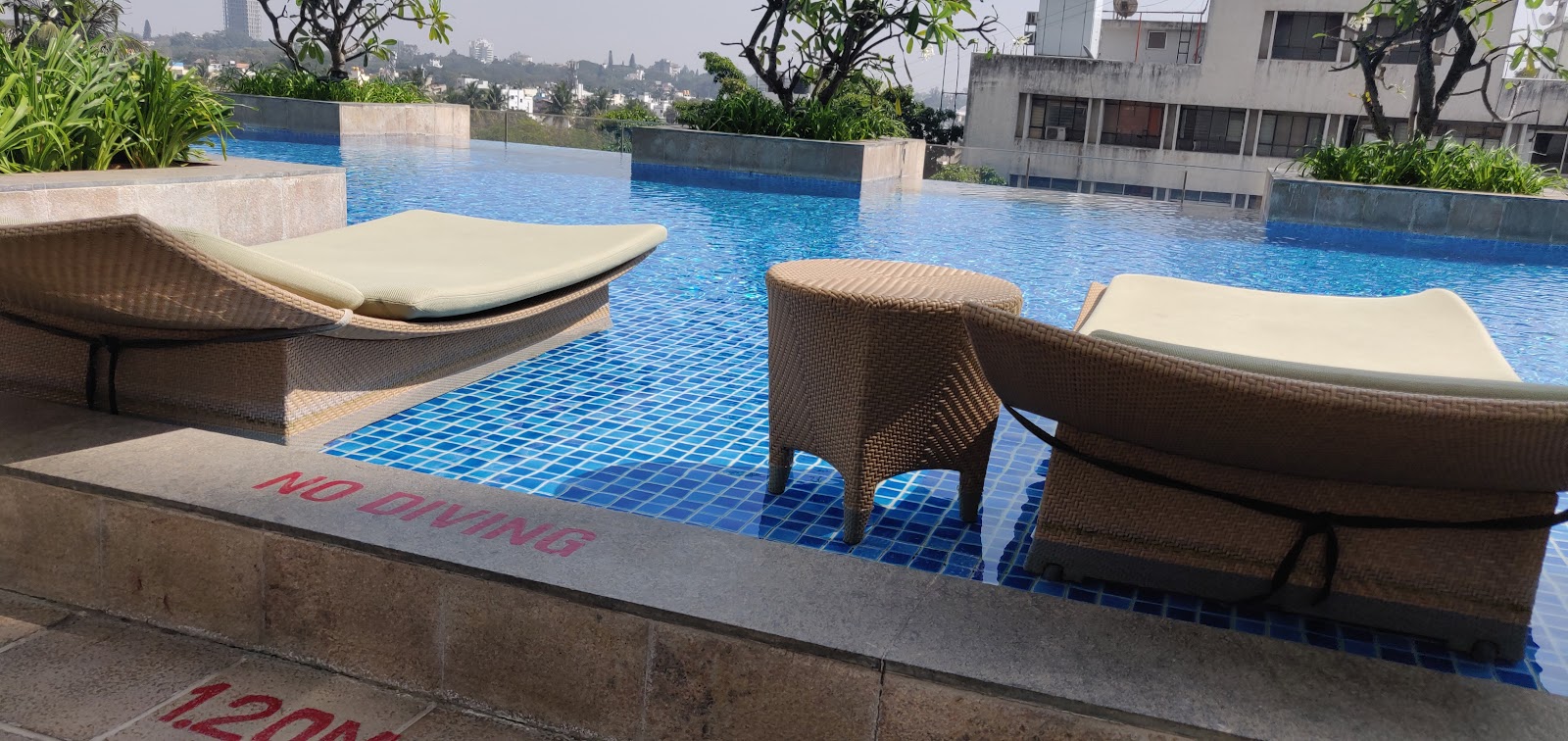 Shangri La Hotel — Banquet Hall in Vasanth Nagar, Bangalore (on-site parking, in-house decoration, outside catering allowed, DJ permitted) — photo 3