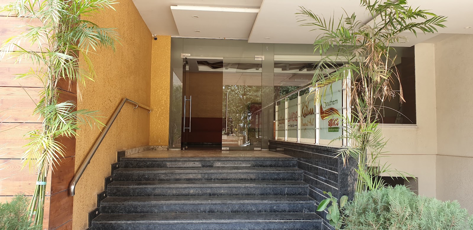 Southern Hotel — Banquet Hall in Marathahalli, Bangalore (on-site parking, in-house decoration, outside catering allowed, bar service available)