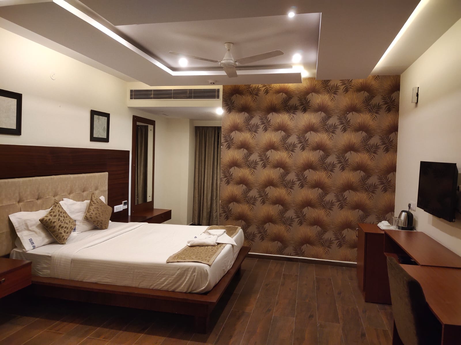 Southern Hotel — Banquet Hall in Marathahalli, Bangalore (on-site parking, in-house decoration, outside catering allowed, bar service available) — photo 2