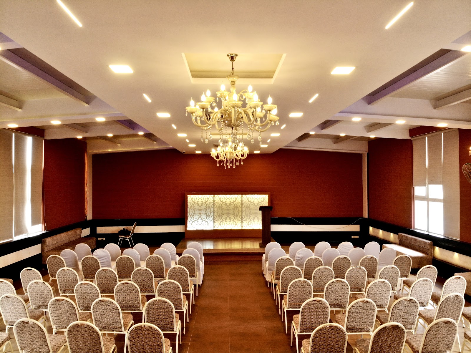 The Vintage Inn  Hotel — Banquet Hall in Electronic City, Bangalore (on-site parking, in-house decoration, outside catering allowed, bar service available) — photo 4