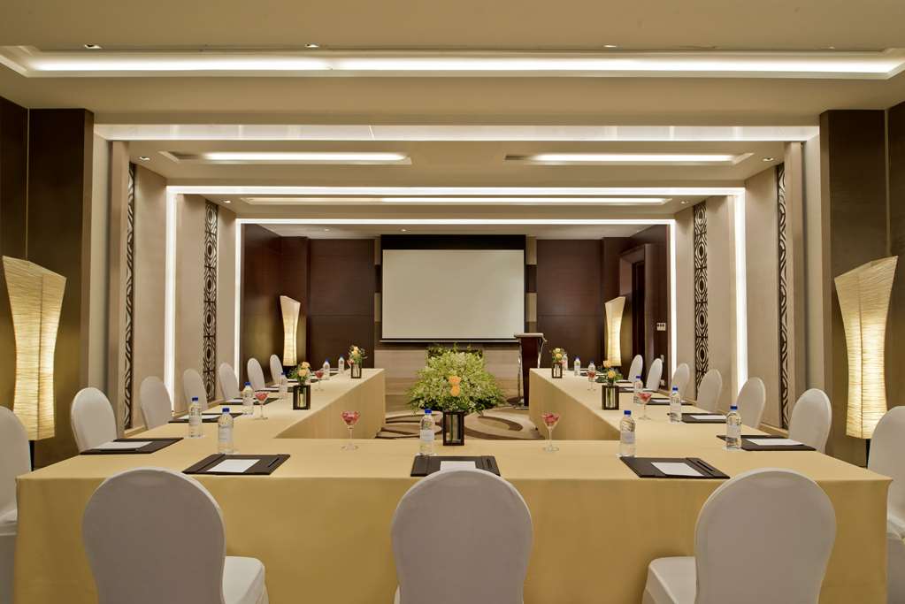 Country Inn & Suites By Radission — Banquet Hall in Nagavara, Bangalore (on-site parking, in-house decoration, outside catering allowed, bar service available) — photo 4
