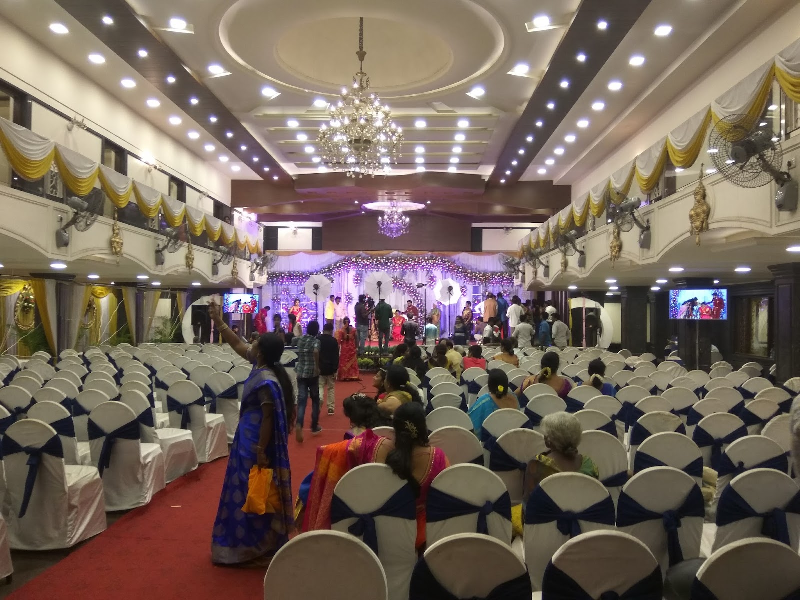 Balaji Kalyan Mantapa — Banquet Hall in Bangalore (on-site parking, in-house decoration, DJ permitted, bar service available)