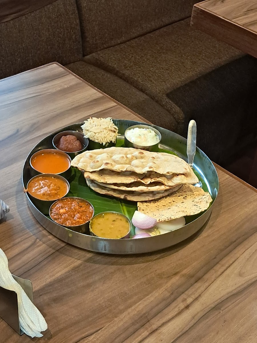 Sree Krishna Gangothri — Banquet Hall in Old Madras Road, Bangalore (on-site parking, in-house decoration, bar service available, 200–500 guest capacity) — photo 2