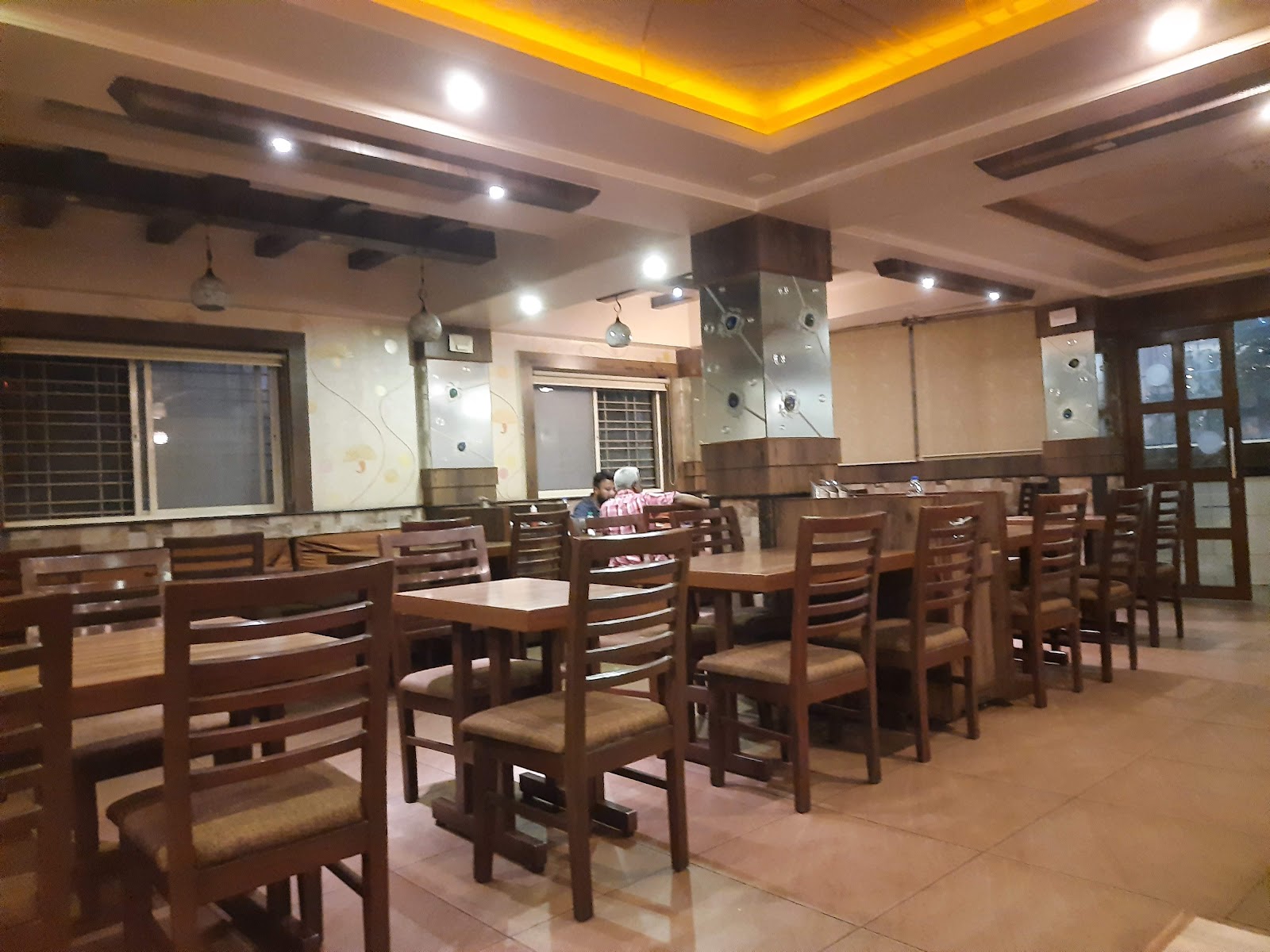 Sree Krishna Gangothri — Banquet Hall in Old Madras Road, Bangalore (on-site parking, in-house decoration, bar service available, 200–500 guest capacity) — photo 3