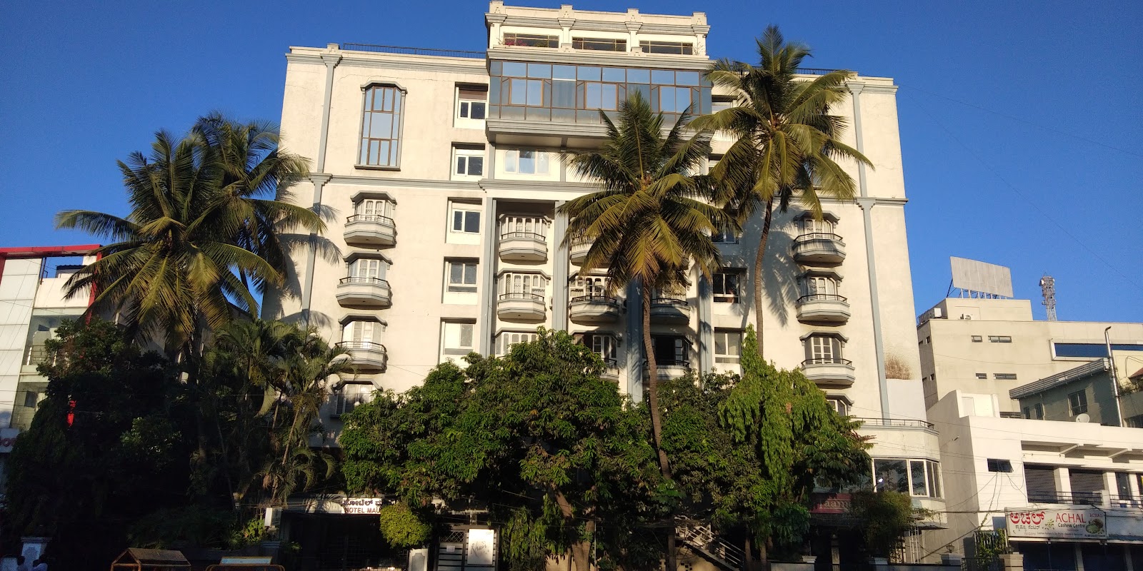 Maurya Hotel — Banquet Hall in Bangalore (on-site parking, in-house decoration, outside catering allowed, bar service available)