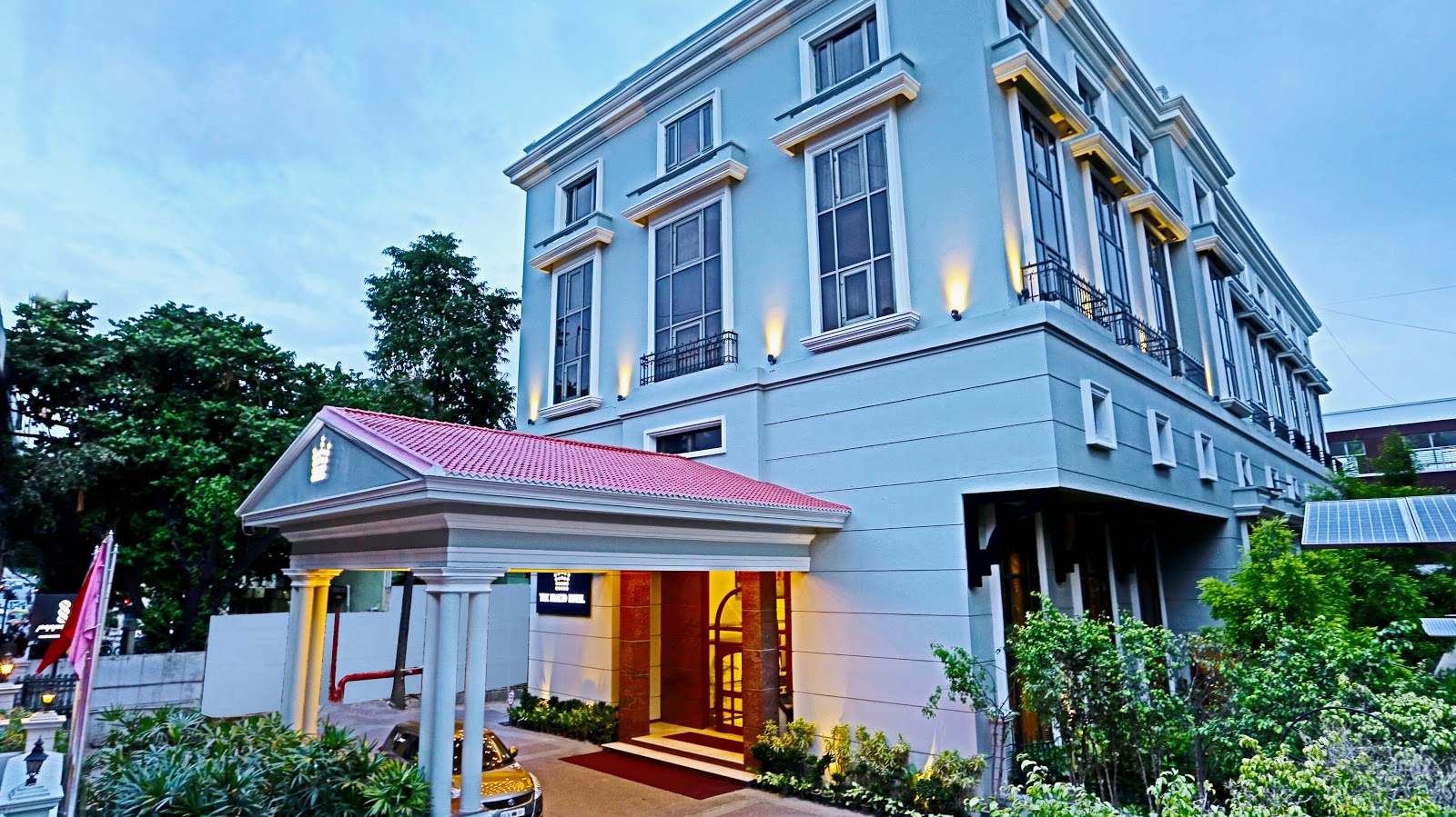 The Rialto Hotel — Banquet Hall in Bangalore (on-site parking, in-house decoration, outside catering allowed, bar service available)