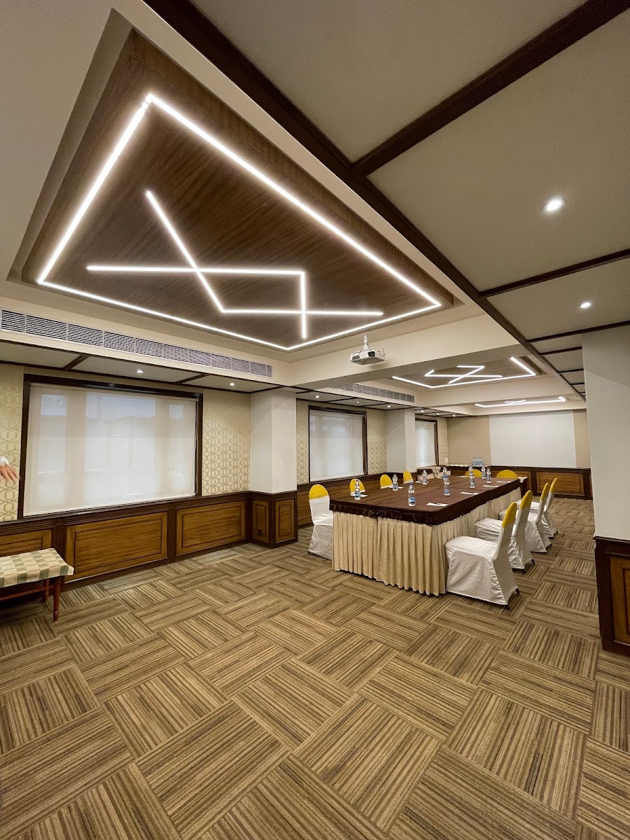 The Rialto Hotel — Banquet Hall in Gandhi Nagar, Bangalore (on-site parking, in-house decoration, outside catering allowed, bar service available) — photo 4