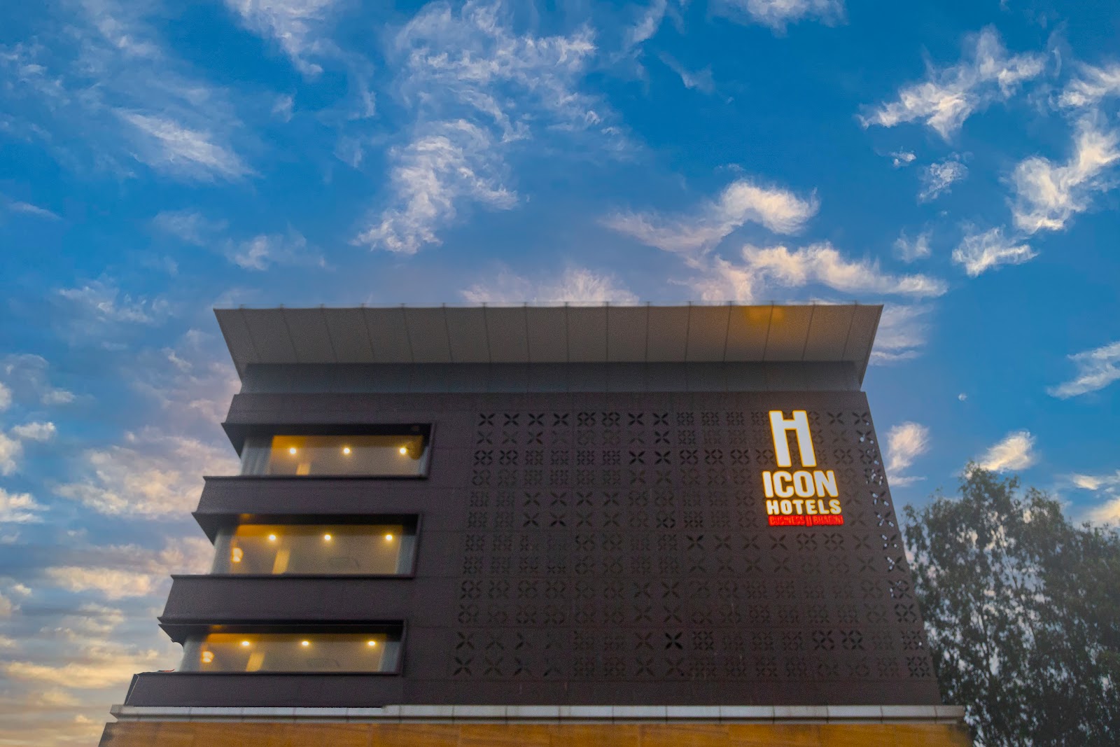 Icon Business by Bhagini — Banquet Hall in Kundalahalli, Bangalore (on-site parking, in-house decoration, outside catering allowed, bar service available) — photo 4