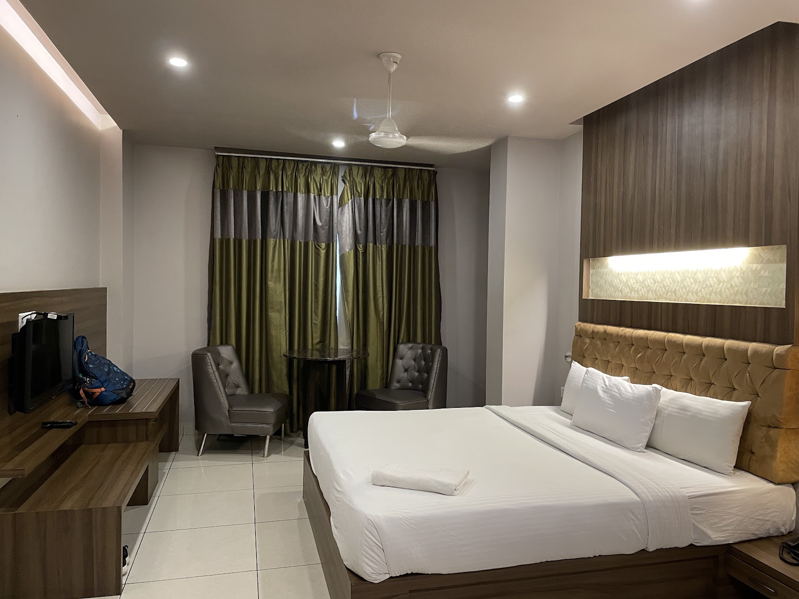 Savoury Business Hotel — Banquet Hall in Madiwala, Bangalore (on-site parking, in-house decoration, outside catering allowed, bar service available) — photo 2