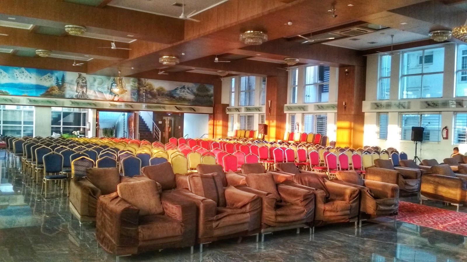 Avadhani Convention Hall — Banquet Hall in Giri Nagar, Bangalore (on-site parking, in-house decoration, DJ permitted, bar service available) — photo 4