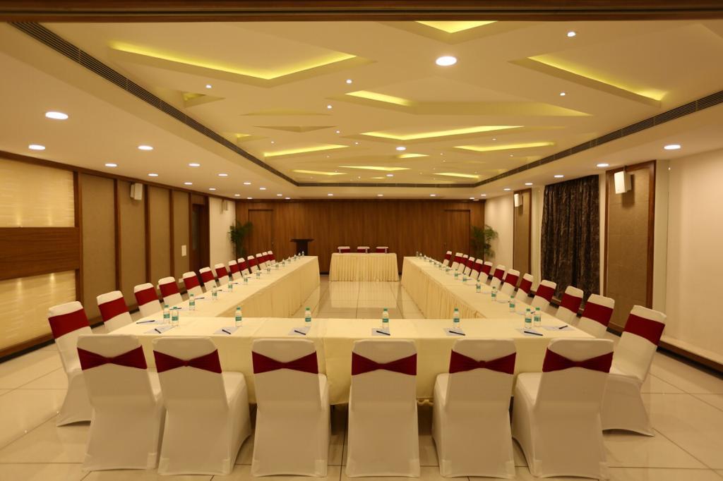 West Fort Hotel — Banquet Hall in Rajajinagar, Bangalore (on-site parking, in-house decoration, outside catering allowed, bar service available) — photo 4