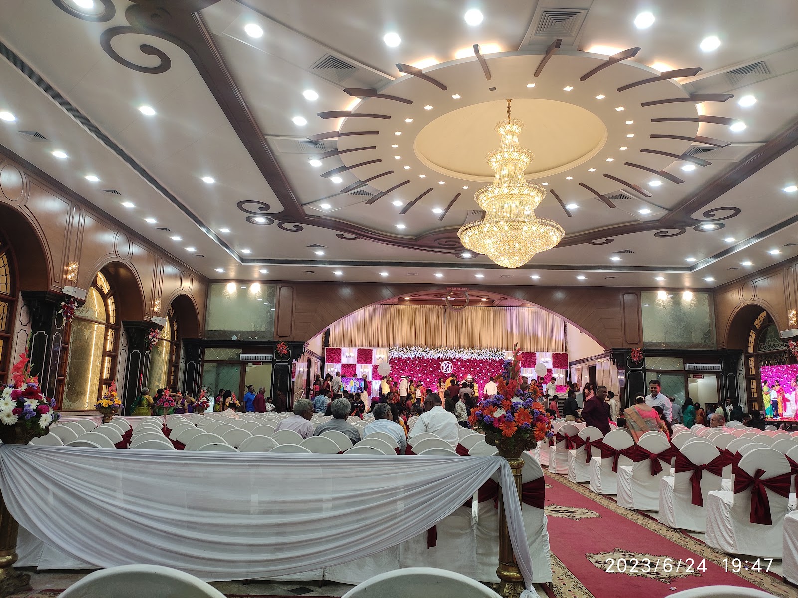 Sri Rajhans Convention Hall — Banquet Hall in Bangalore (on-site parking, in-house decoration, DJ permitted, bar service available)