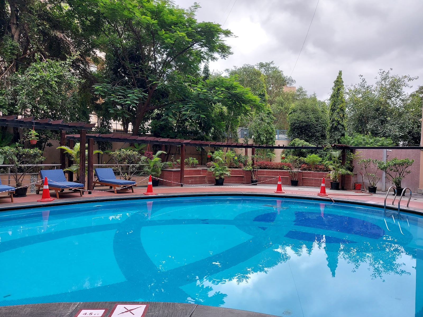 Hotel Chancery Pavilion — Banquet Hall in Residency Road, Bangalore (on-site parking, in-house decoration, outside catering allowed, DJ permitted) — photo 3
