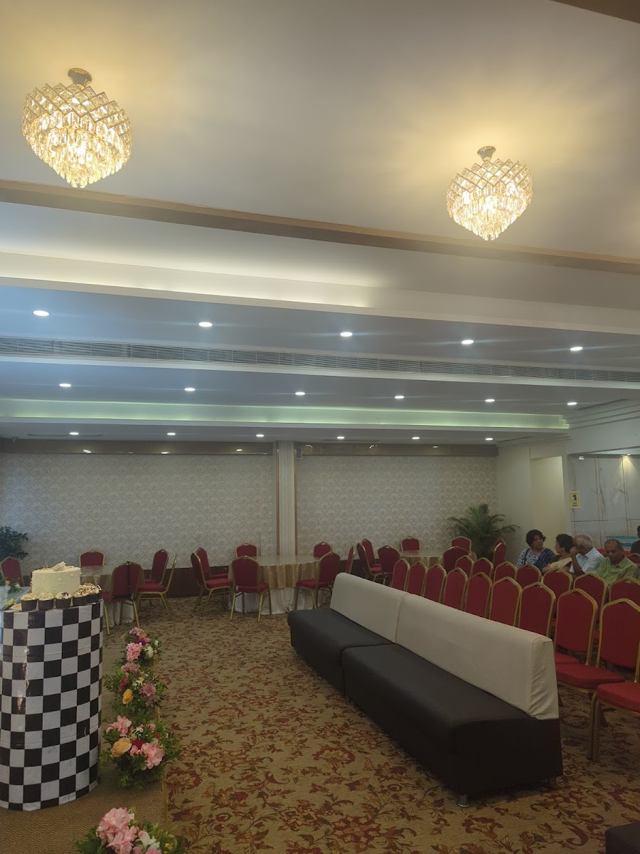 Lamcy Banquet Hall — Banquet Hall in Kalyan Nagar, Bangalore (on-site parking, in-house decoration, bar service available, 150–275 guest capacity) — photo 4