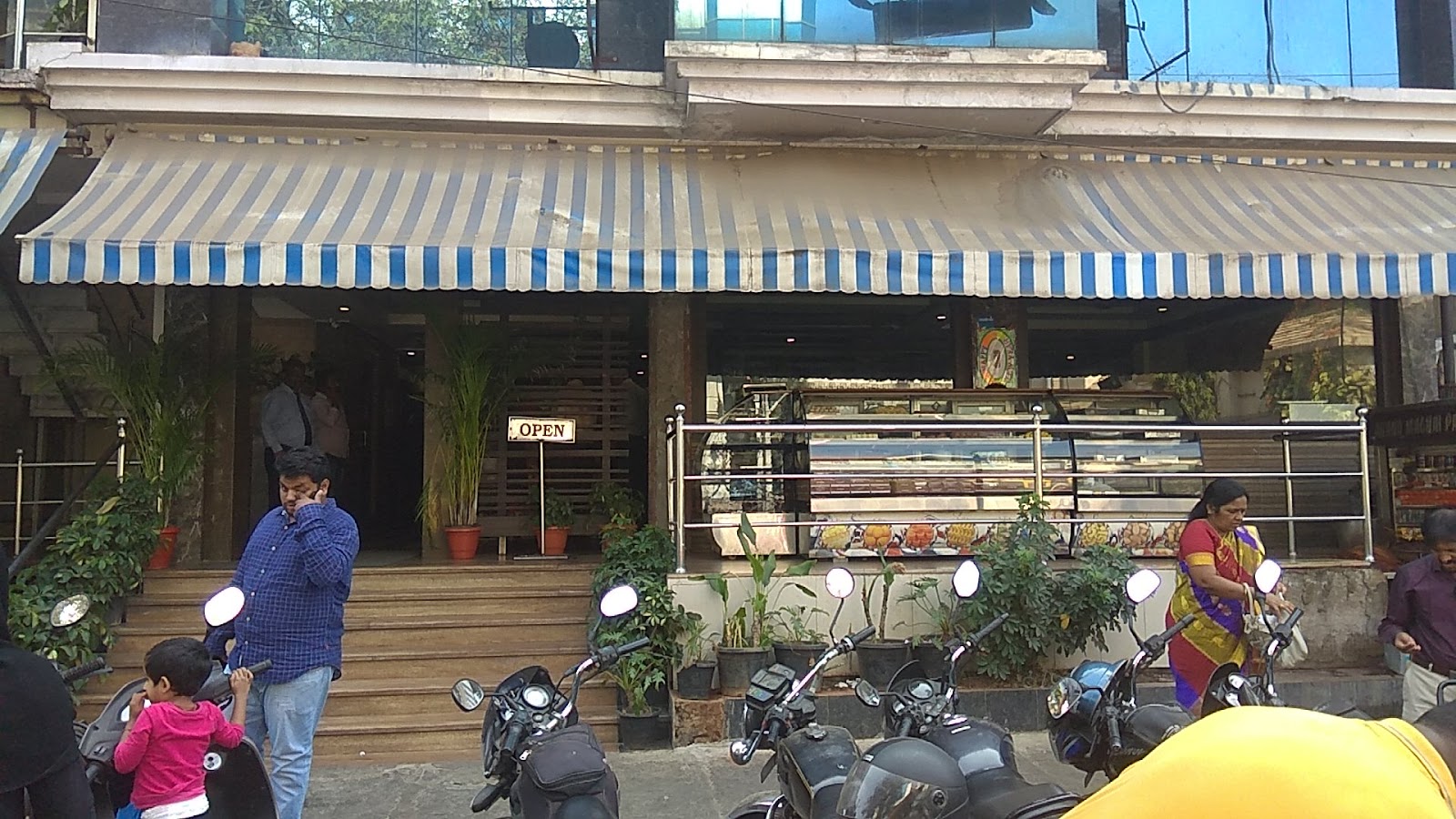 Nandhini Banquet Hall · Frazer Town — Banquet Hall in Bangalore (on-site parking, in-house decoration, outside catering allowed, bar service available)