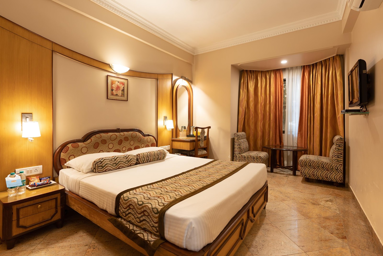 Hotel Pai Viceroy — Banquet Hall in Jayanagar, Bangalore (on-site parking, in-house decoration, outside catering allowed, bar service available) — photo 2