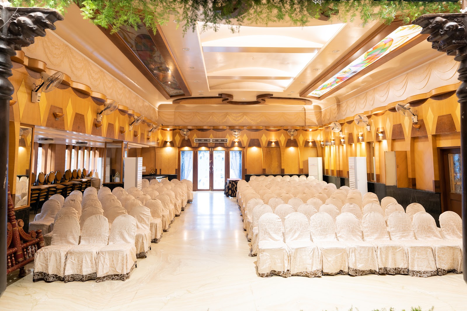 Hotel Pai Viceroy — Banquet Hall in Jayanagar, Bangalore (on-site parking, in-house decoration, outside catering allowed, bar service available) — photo 4