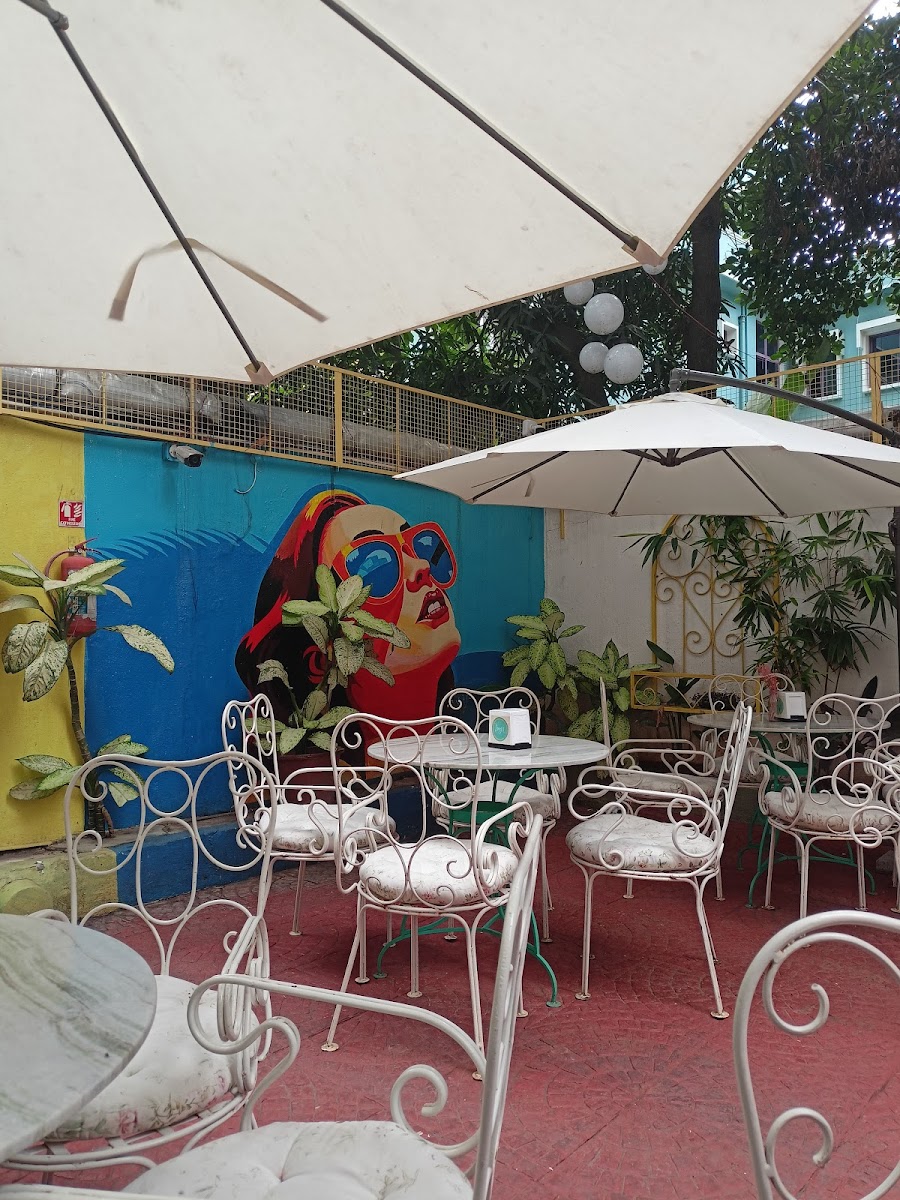 Hotel La Sara Grand — Banquet Hall in Bangalore (on-site parking, in-house decoration, outside catering allowed, bar service available)
