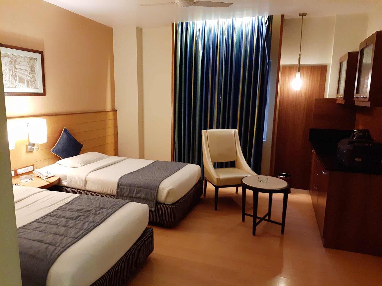 Hotel La Sara Grand — Banquet Hall in Koramangala, Bangalore (on-site parking, in-house decoration, outside catering allowed, bar service available) — photo 2