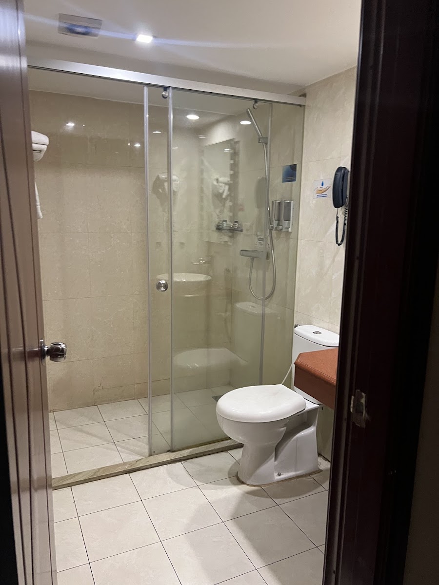 Hotel Parijatha Gateway — Banquet Hall in Yeshwanthpur, Bangalore (on-site parking, in-house decoration, outside catering allowed, bar service available) — photo 4