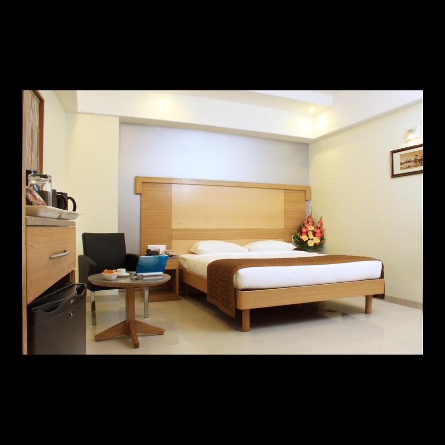 Hotel CRN Canary Sapphire — Banquet Hall in Gandhi Nagar, Bangalore (on-site parking, in-house decoration, bar service available, 150–200 guest capacity) — photo 2
