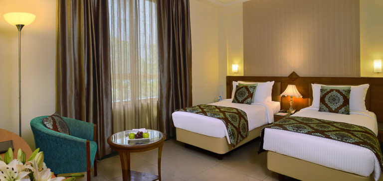 JP Cordial Hotel — Banquet Hall in Gandhi Nagar, Bangalore (on-site parking, in-house decoration, outside catering allowed, bar service available) — photo 2