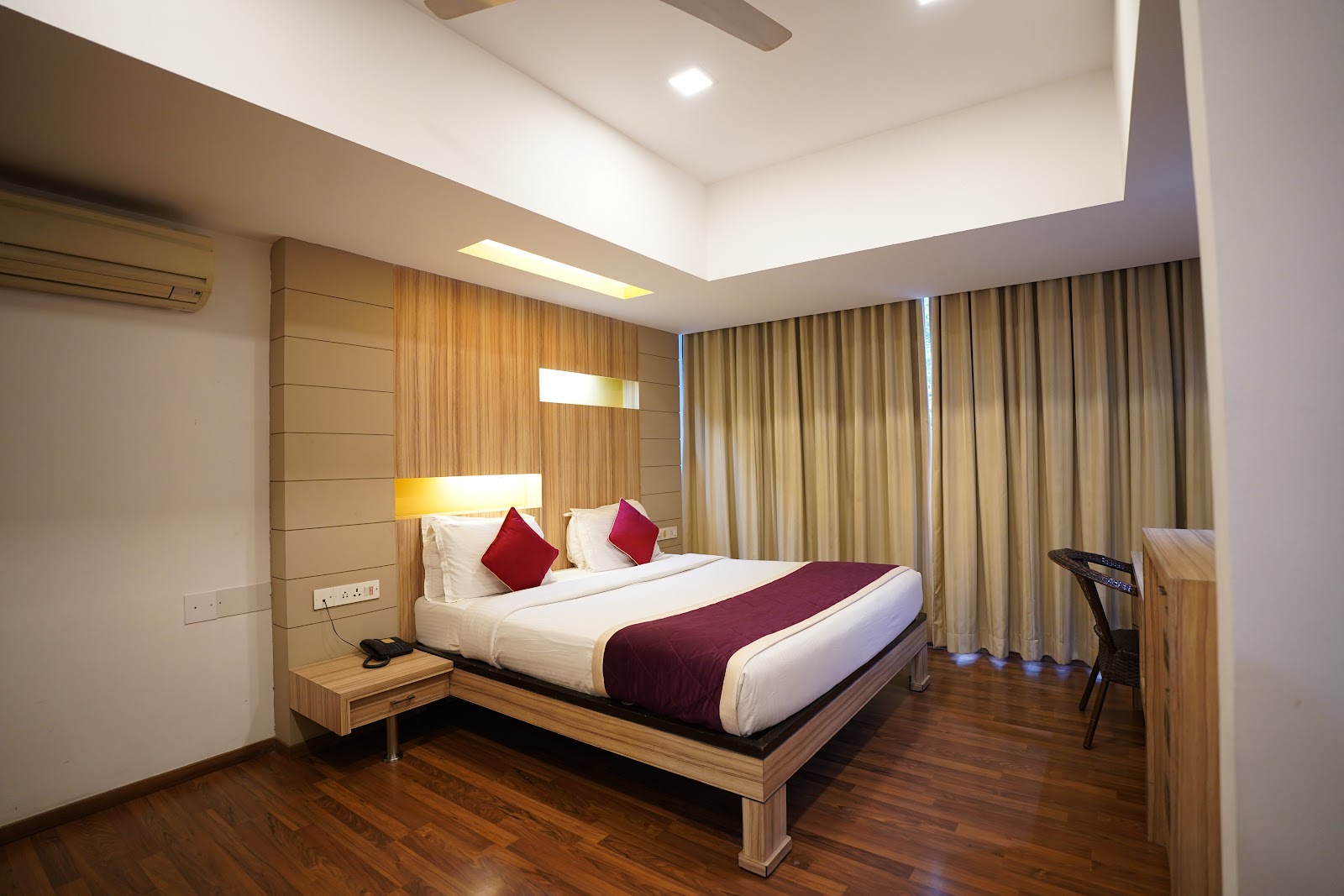 Hotel City Centre Residency — Banquet Hall in Indiranagar, Bangalore (on-site parking, in-house decoration, outside catering allowed, bar service available) — photo 2