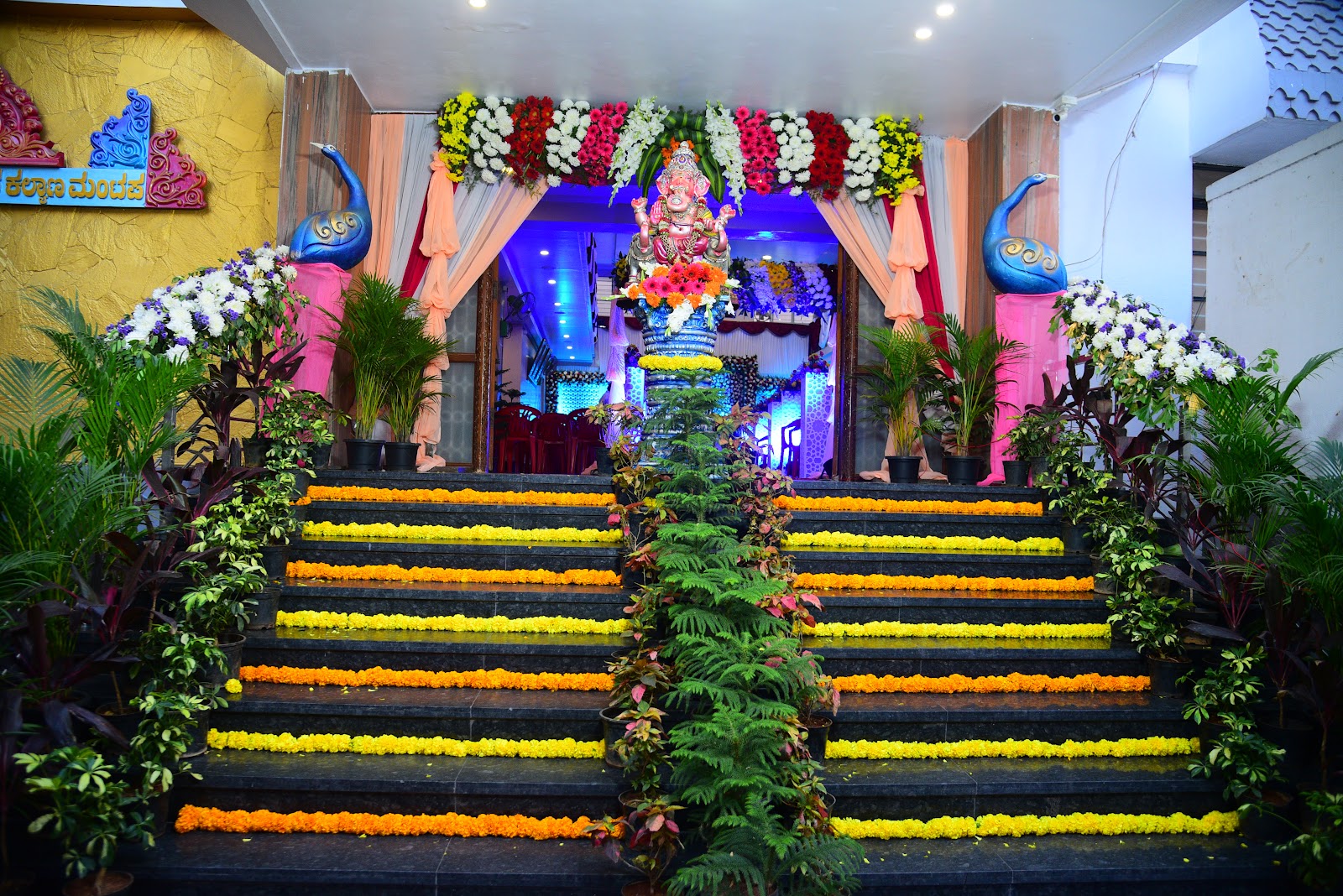 Sri Lakshmi Venkateshwara Kalyana Mantapa · Yeshwanthpur — Banquet Hall in Yeshwanthpur, Bangalore (on-site parking, in-house decoration, DJ permitted, bar service available) — photo 4