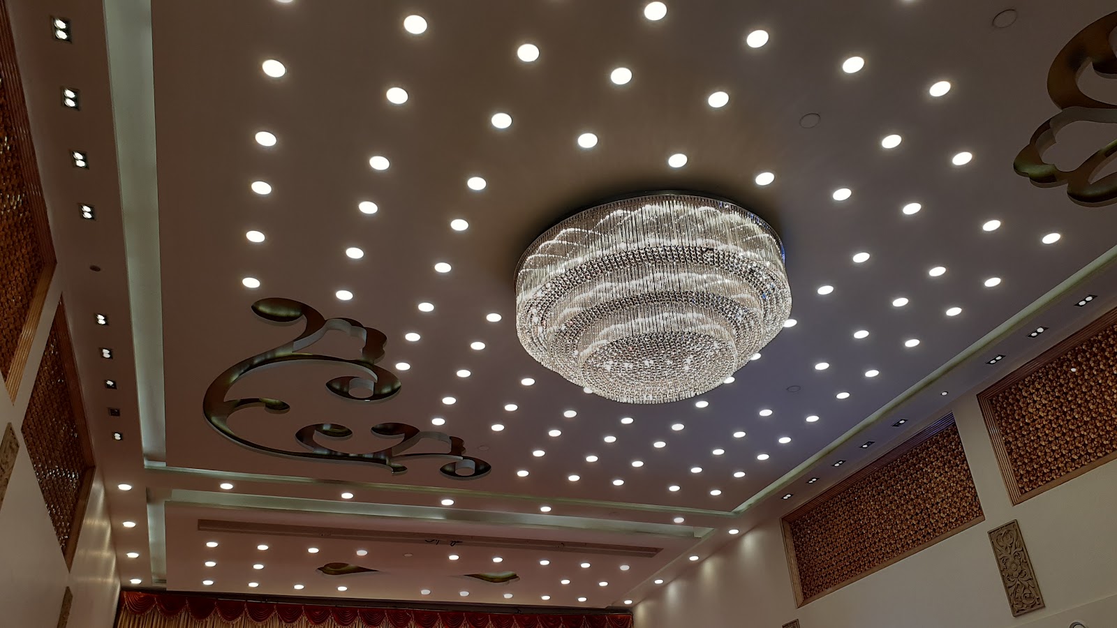 Poornima Convention Center Jayanagar Bangalore — Banquet Hall in Bangalore (on-site parking, in-house decoration, DJ permitted, bar service available) — photo 3