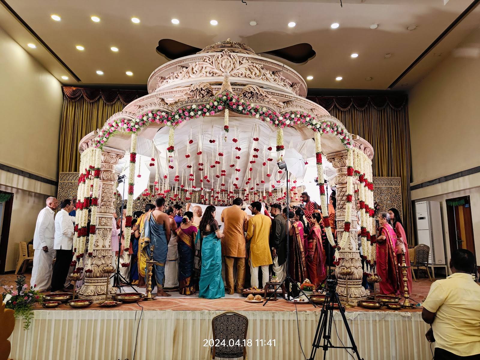 Poornima Convention Center Jayanagar Bangalore — Banquet Hall in Bangalore (on-site parking, in-house decoration, DJ permitted, bar service available) — photo 4